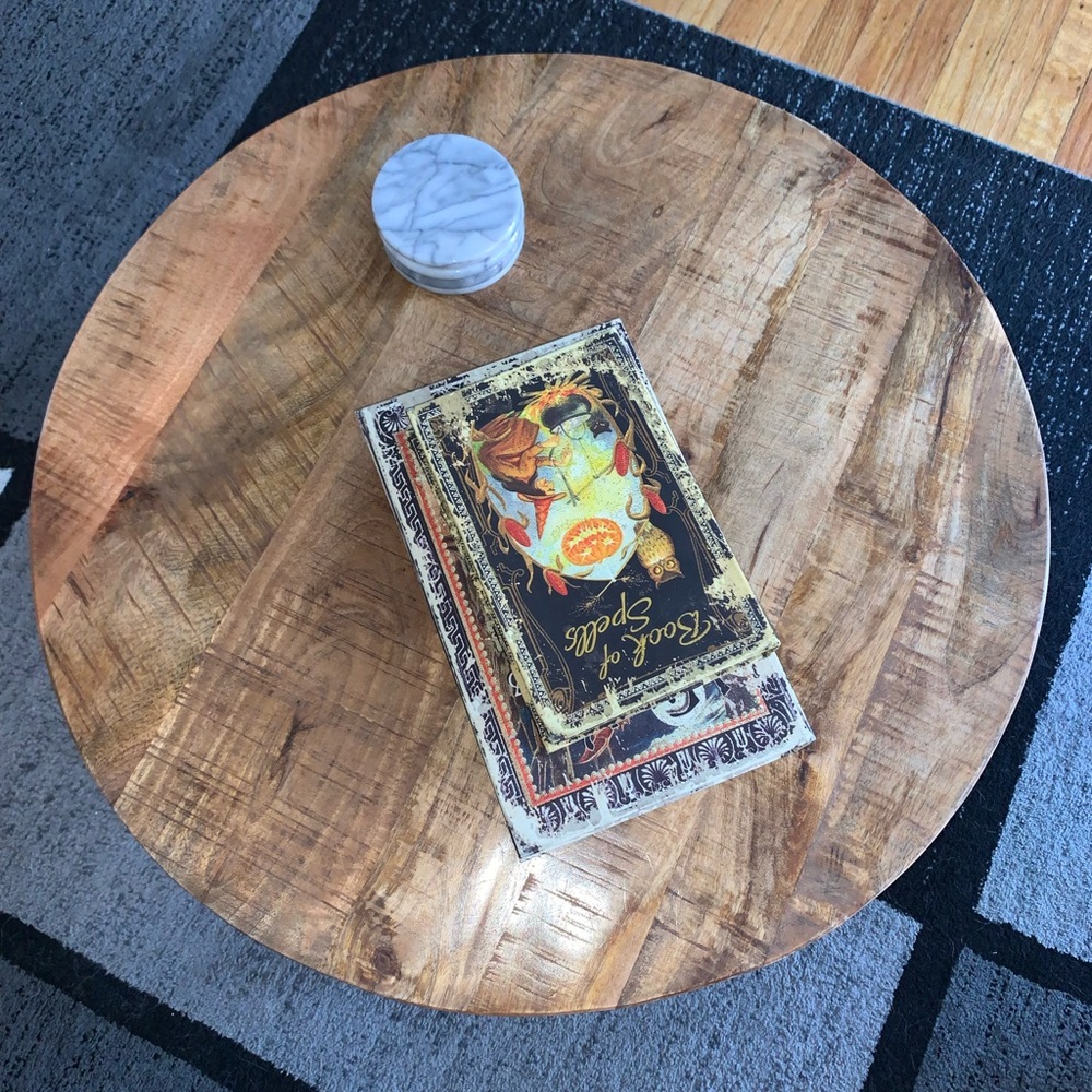 Coffee table - Picture 3 of 4